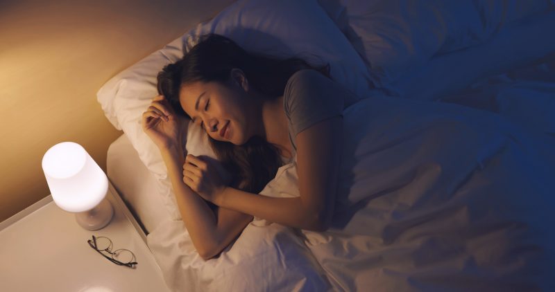 posisi tidur saat menstruasi