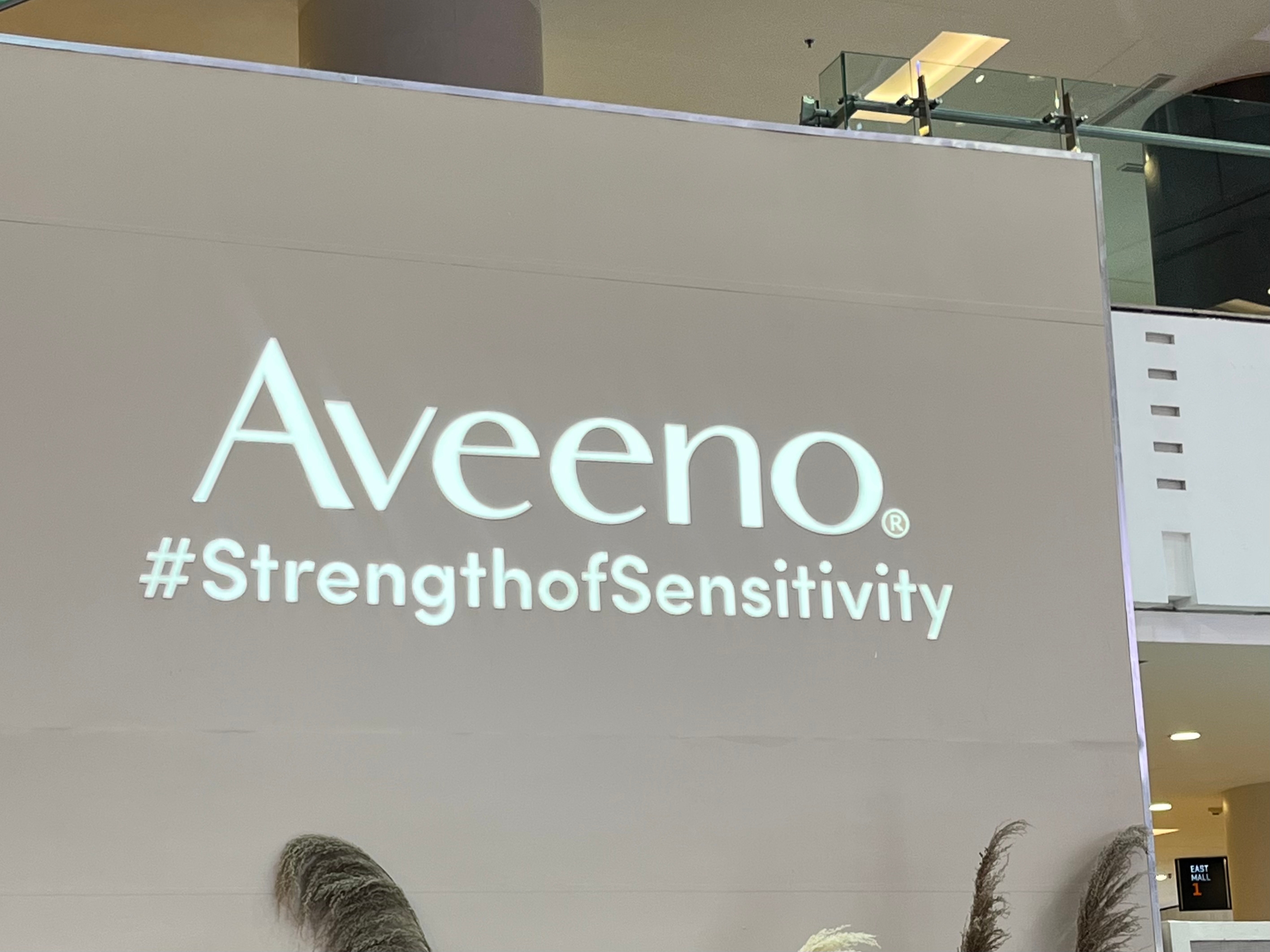 AVEENO Ajak Perempuan Lebih Open Lewat Kampanye SOS!