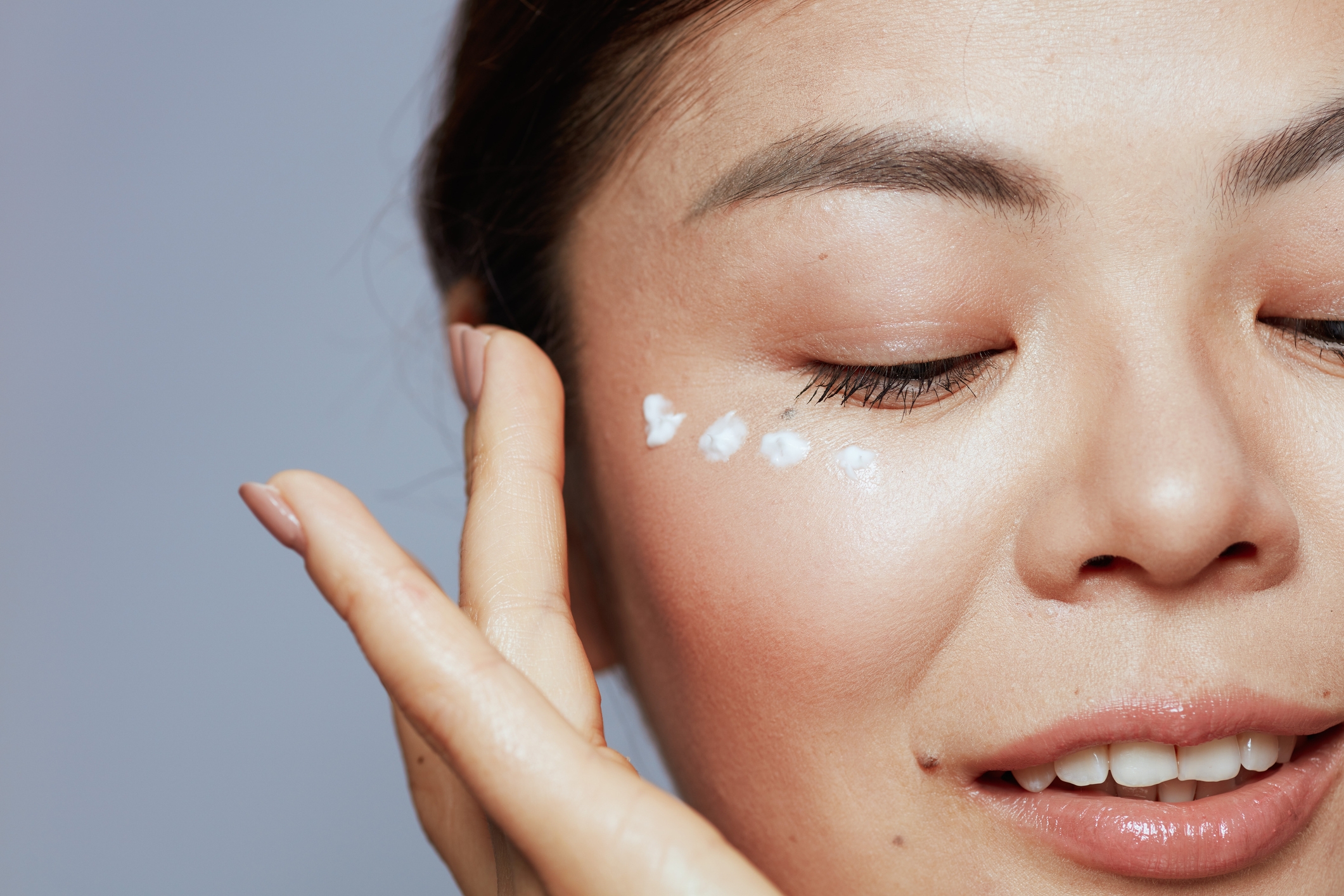 Eye Cream untuk Area Mata, Kapan Mulai Dibutuhkan dalam Skincare?