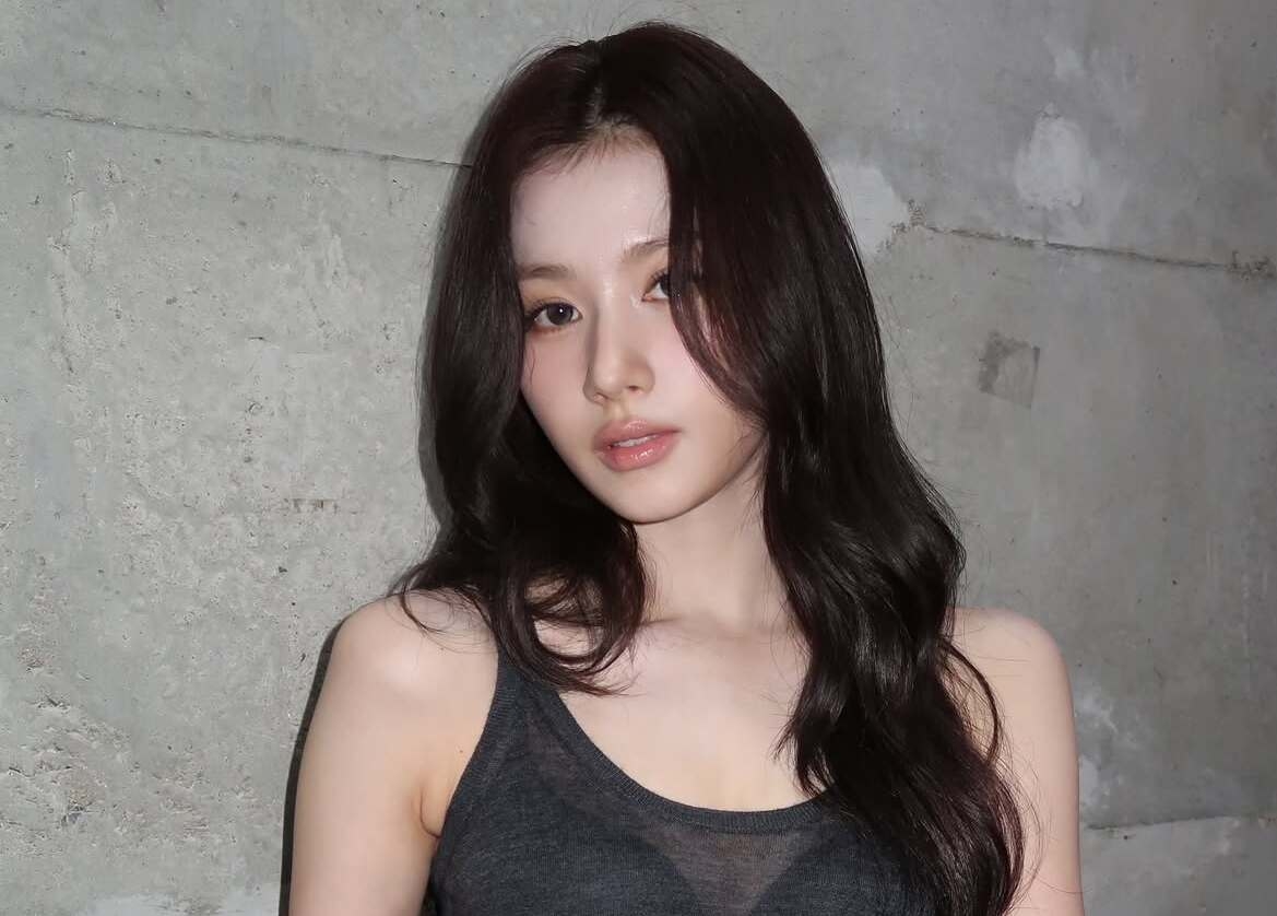 Sana TWICE Spill Parfum Hingga Masker Favoritnya