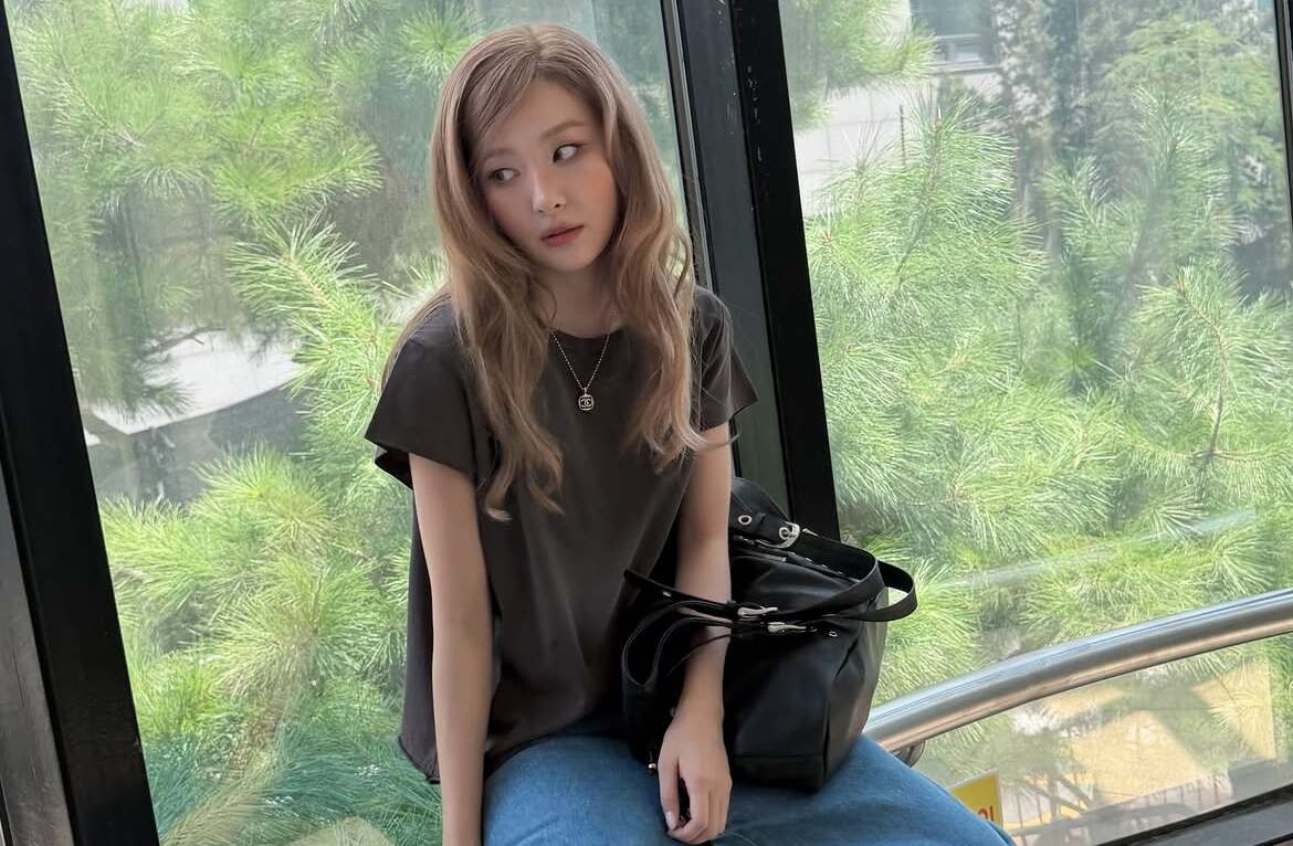 Punya Rambut Kering karena Bleaching? Contek Hair Care Seulgi Red Velvet Ini