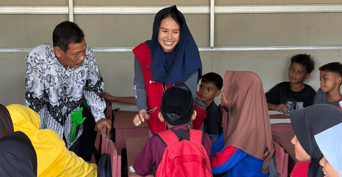 Maudy Ayunda Foundation bersama Save the Children Indonesia Hadirkan Ruang Belajar Sementara di Aceh Timur!