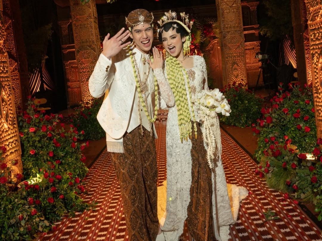 Penuh Momen Manis, Ini Highlight Pernikahan El Rumi dan Syifa Hadju!