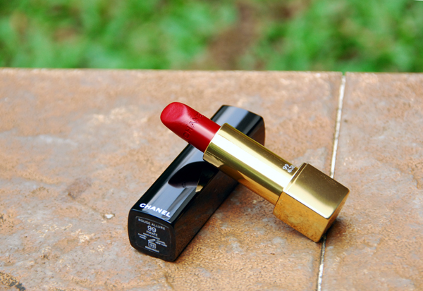 Female Daily Editorial - Lipstick Monday: Chanel Rouge Allure #99 Pirate