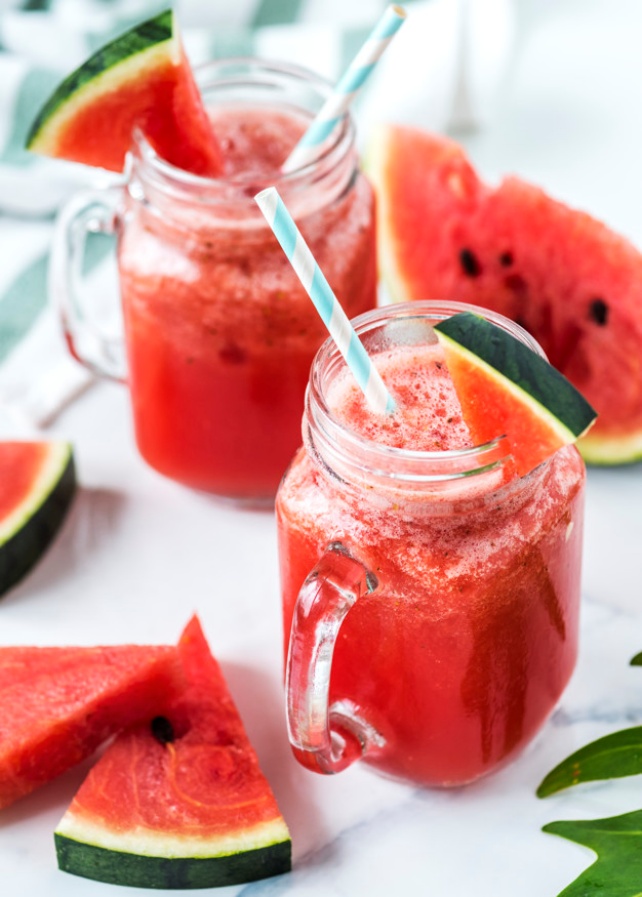 Resep smoothie semangka musim panas yang sehat