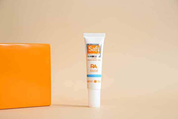 Female Daily Editorial - Safi Acne Expert Acne Treatment Gel, Ampuh