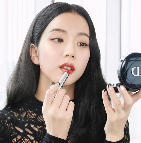 Artis Korea Ternyata Brand Ambassador Dior, Ada Idolamu?