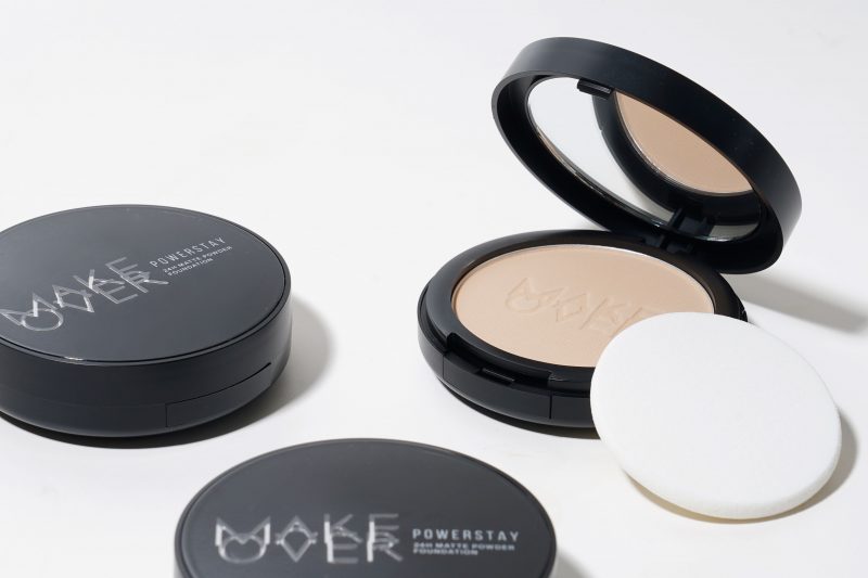 Make Over Powerstay 24H Matte Powder Foundation