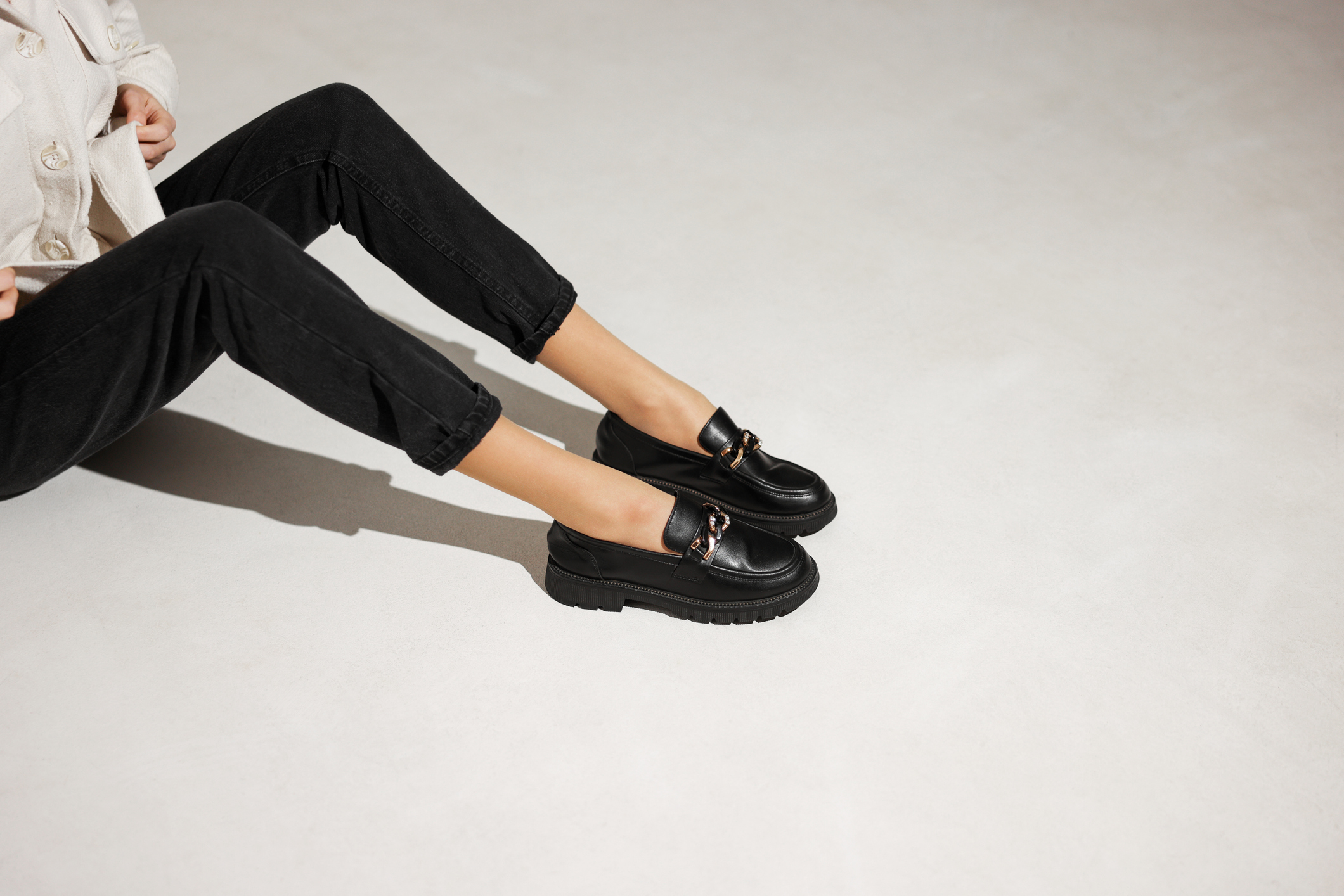 Female Daily Editorial - 5 Loafers dari Brand Lokal, Nyaman dan Chic ...