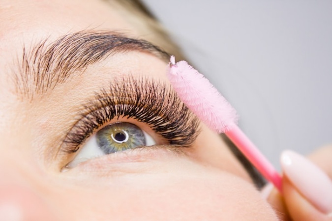 eyelash extension