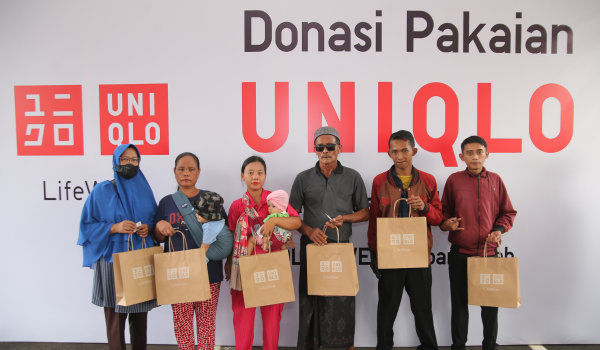 UNIQLO donasi pakaian