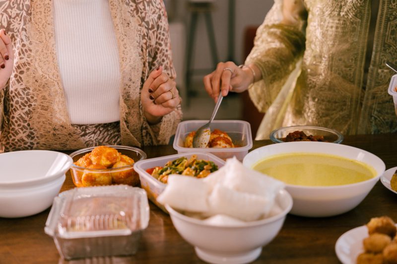 tips mindful eating saat Lebaran untuk cegah kolesterol naik