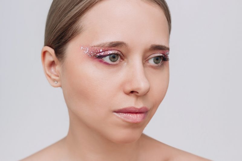 glittery makeup