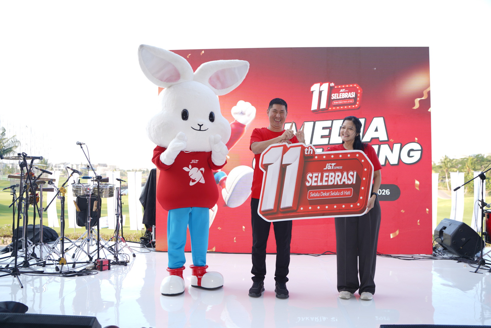 11 Tahun J&T Express, Makin Dekat dengan Pelanggan dan Terus Bawa Dampak Positif!