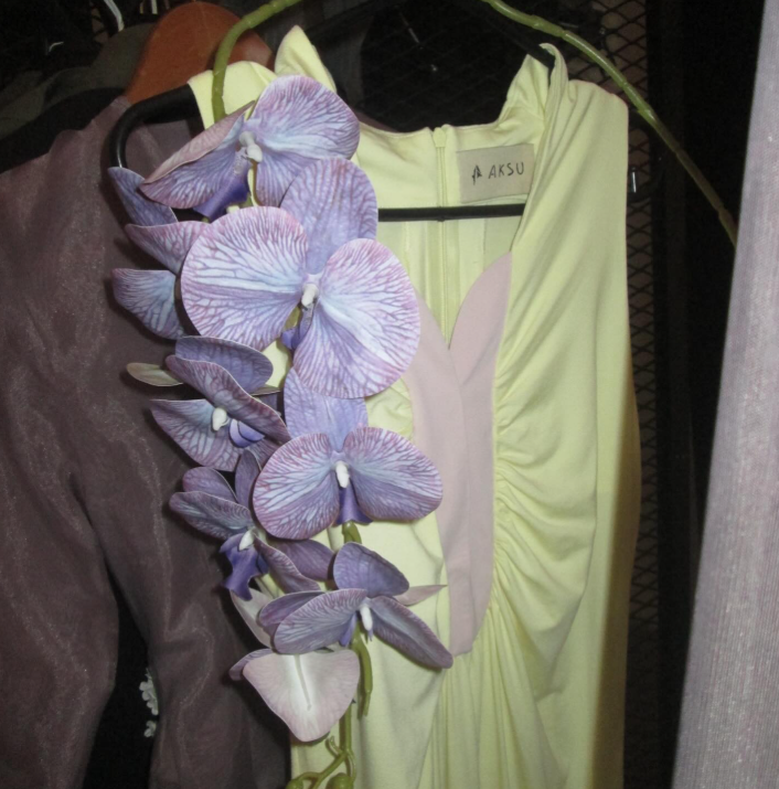 kebaya lokal